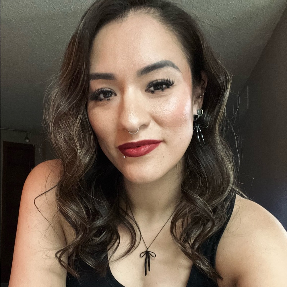 Meet your Posher, Maricela